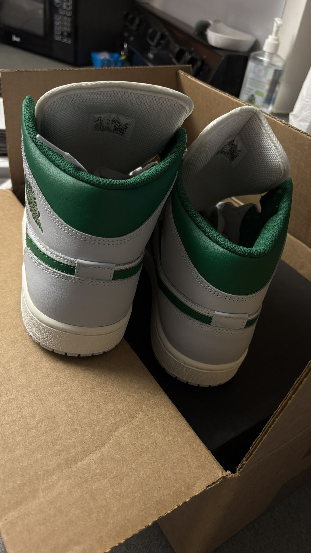 Jordan 1 Pine Green