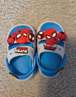 Kids Spider-Man Clogs & Old Navy Sandals Size 6