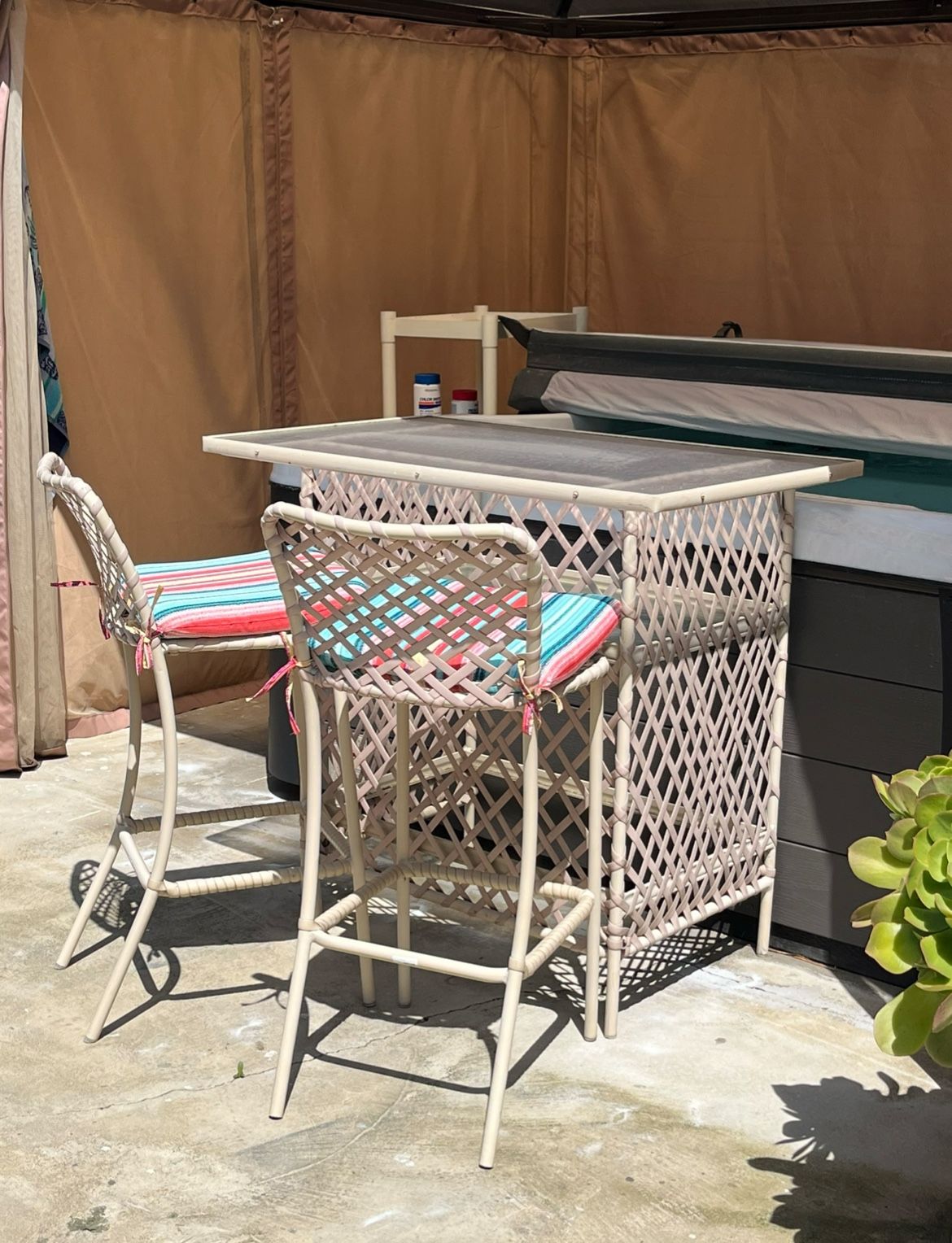 Brown Jordan Patio  Bar Set 