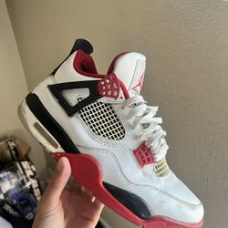 Jordan 4 Fire red