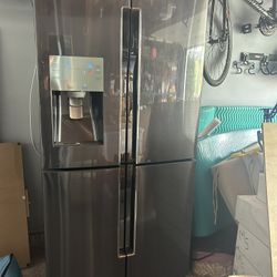 Samsung Refrigerator With Flex Zone In Black Stainless