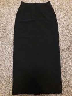 Size 4P womens long black skirt