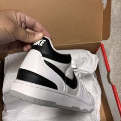 Men’s NIKE MAC Attack shoes
