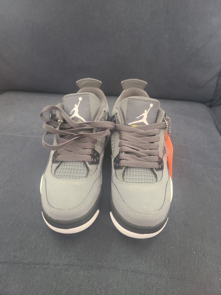 Retro cool grey 4s