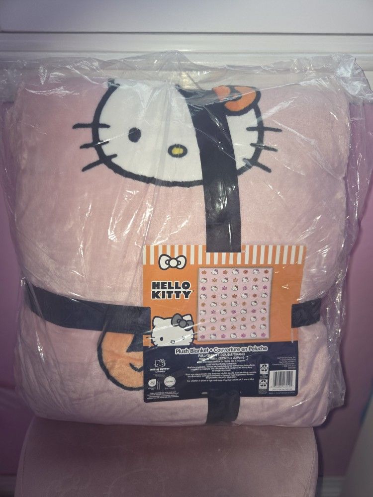 Hello Kitty Halloween Blanket 🎃