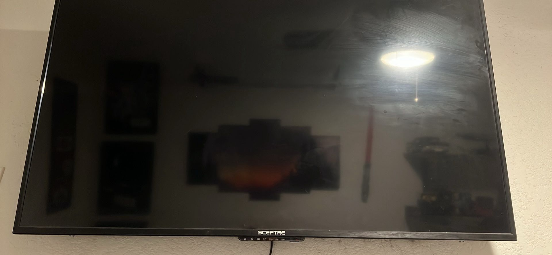 50” Flat Screen Tv With Wall Mount