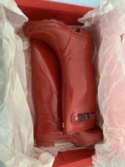 BRAND NEW Hunter Rain Boot Size 8 39