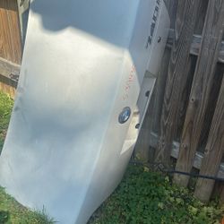 BMW 740i Trunk