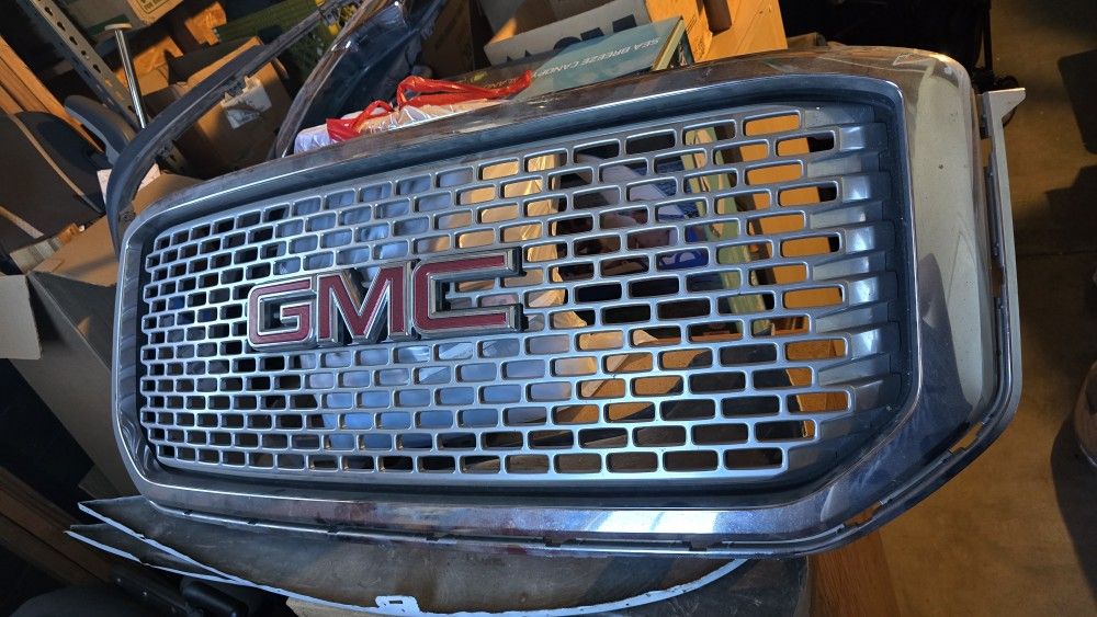 15-20 GMC YUKON DENALI GRILL
