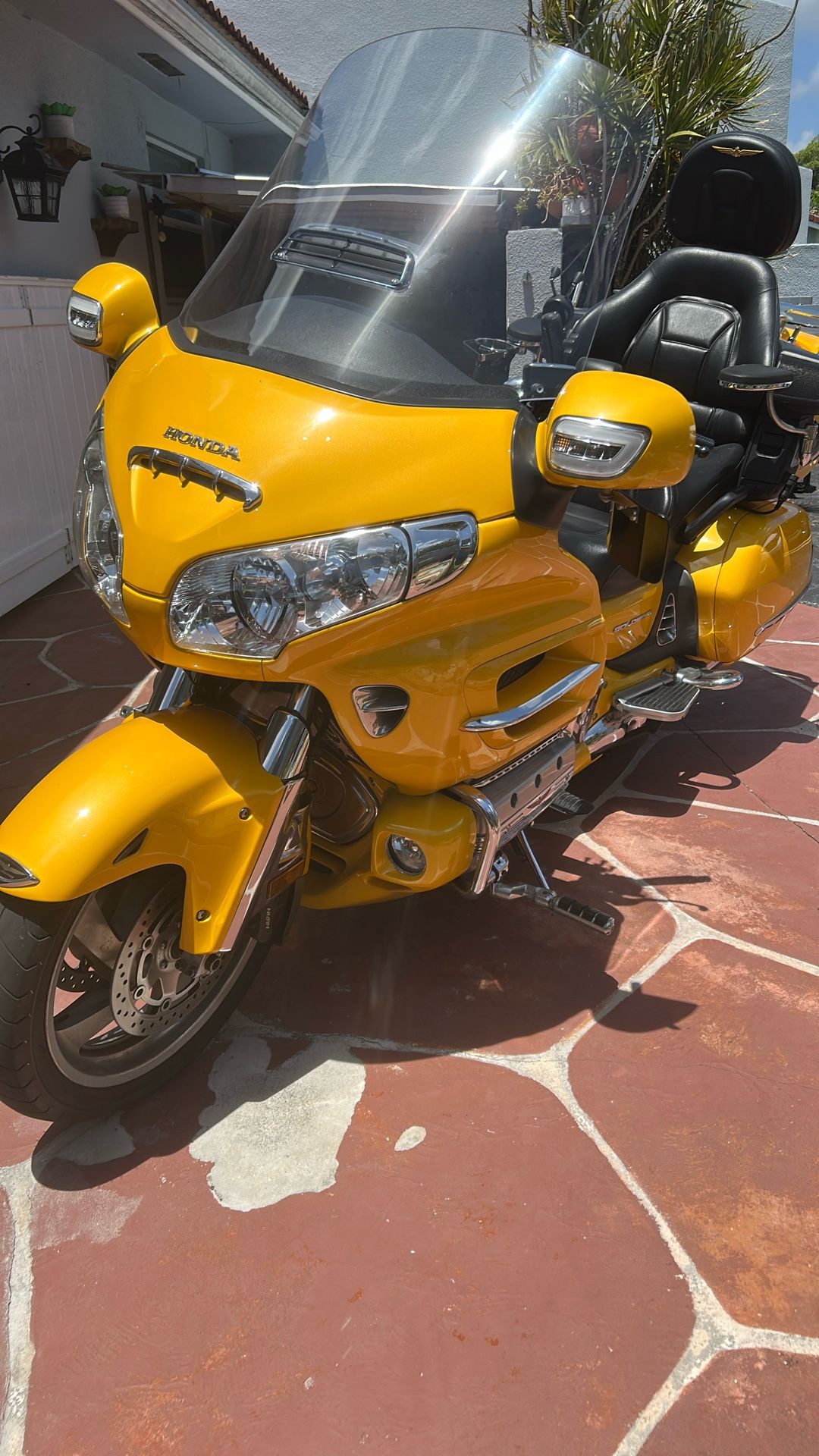 Honda Gold wind Motorcycle 