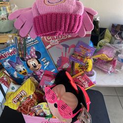 Minnie Mouse Easter Basket