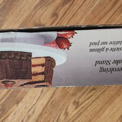 Revolving Cake Stand