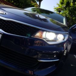HID an LED lights aswell Fog lights
Options may vary