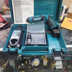 MAKITA CORDLESS DRIVER DRILL KIT