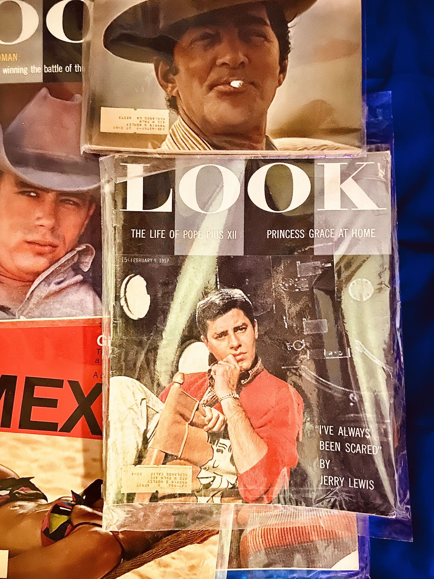 Vintage Look Magazine lot Huge collection 60’s & 70’s All contain in protective individual plastic cases Big box full of assorted American Events