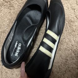 Size 9 Adidas Flats. 