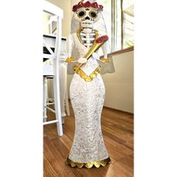 3FT Metal Art Day Of The Dead Bride Free Standing Roses Veil