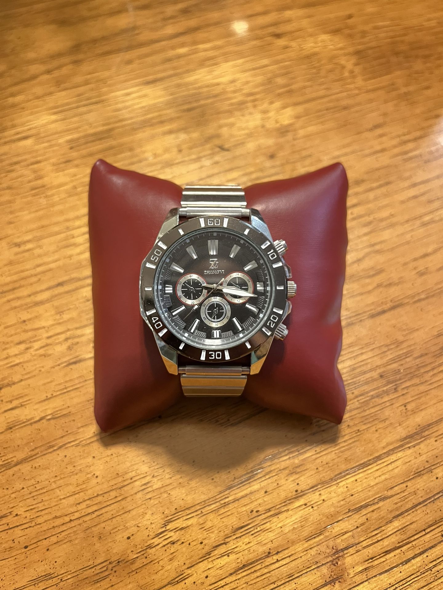 ⏱️ Zrönatti Chronograph Stainless Steel Watch – Used Like New – $20