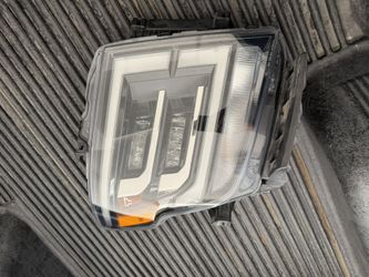2020-2024 Nissan Titan Right LED Headlight OEM
