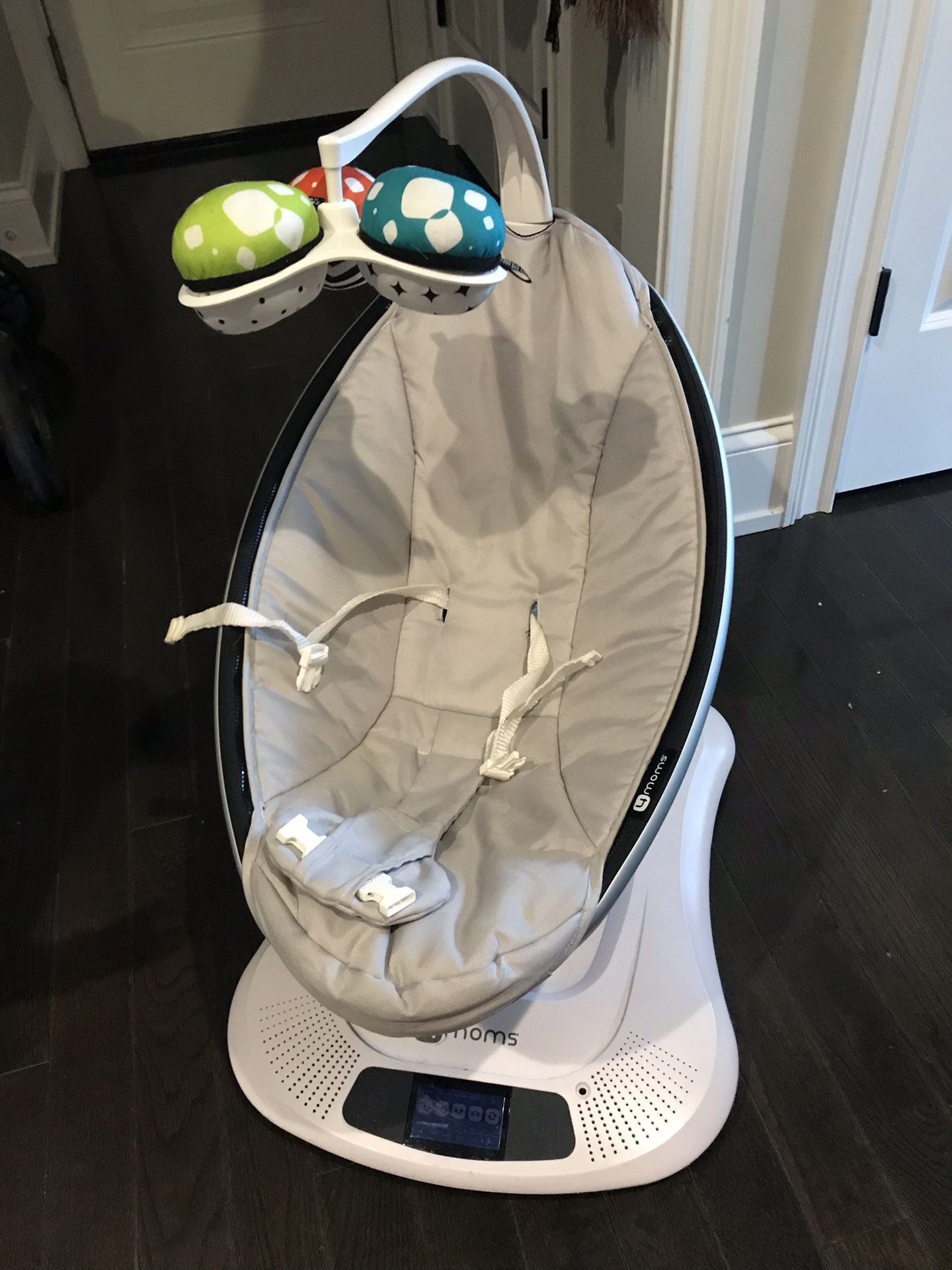 2018 4Moms Smart Mama Roo with Bluetooth