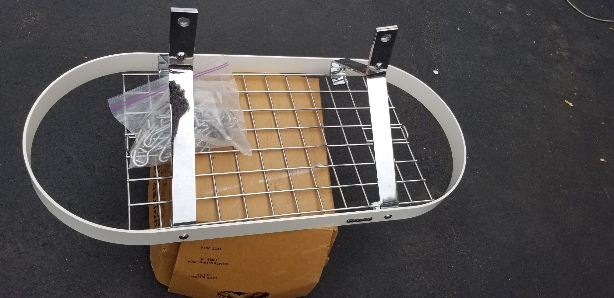 CHANTAL PREMIUM CHROME AND WHITE POT HANGING RACK LIKE NEW