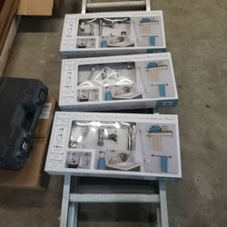 Bath Set Brand New With Some Missing Parts 