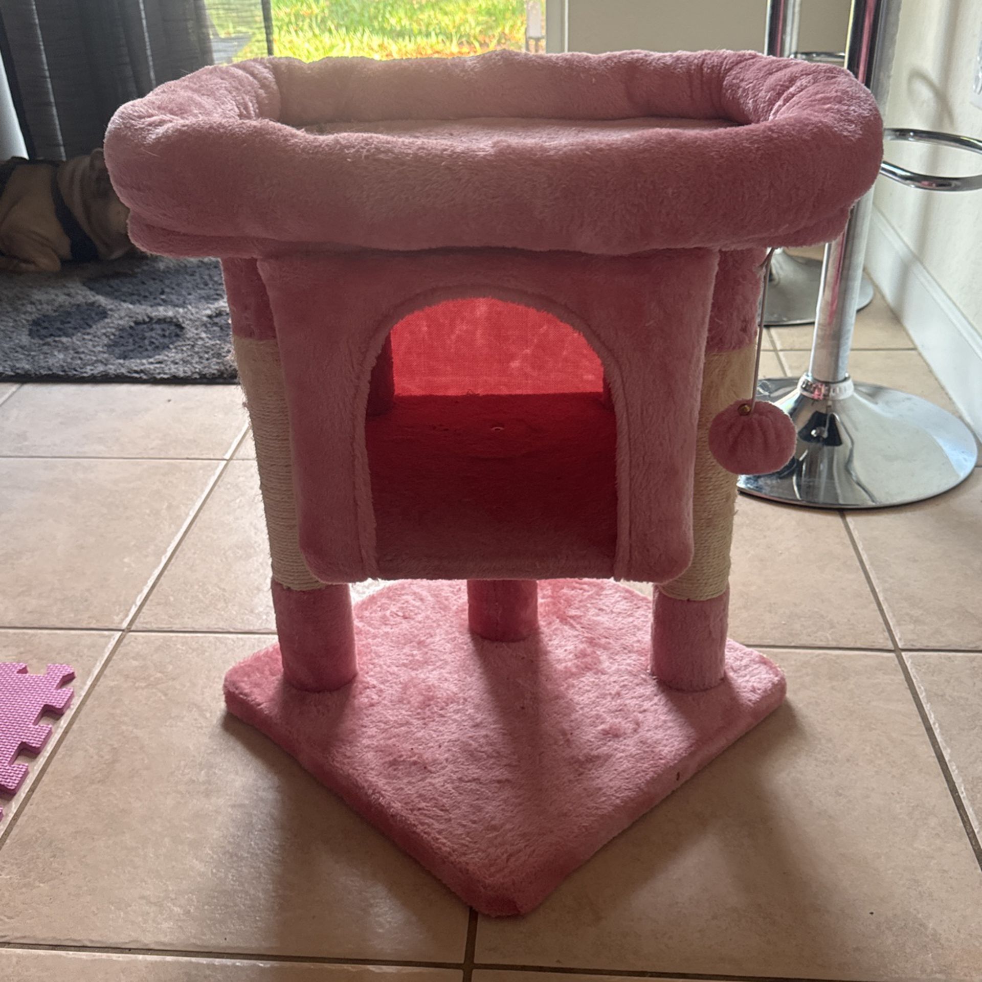 Cat Scratcher Post And House 