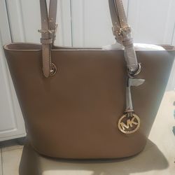 Authentic Brand New Michael Kors Purse