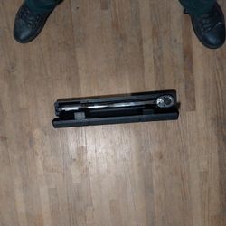 1/2" Drive 150 FT LB Click Torque Wrench 