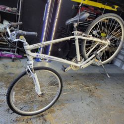 Giant Cypress Potenza Bicycle 