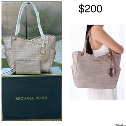 Michael Kors Sets, New in Gift Box/Sets nuevos MK en caja de regalo $185-200