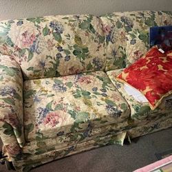 Floral Sleeper Sofa (Sealy full size bed)