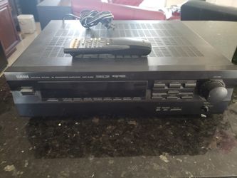 Yamaha DSP-E492 Natural Sound Av processor/amplifier/stereo with remote