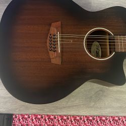 Dangelico Guitar For Sell With Strape From The Brand Alucinico 