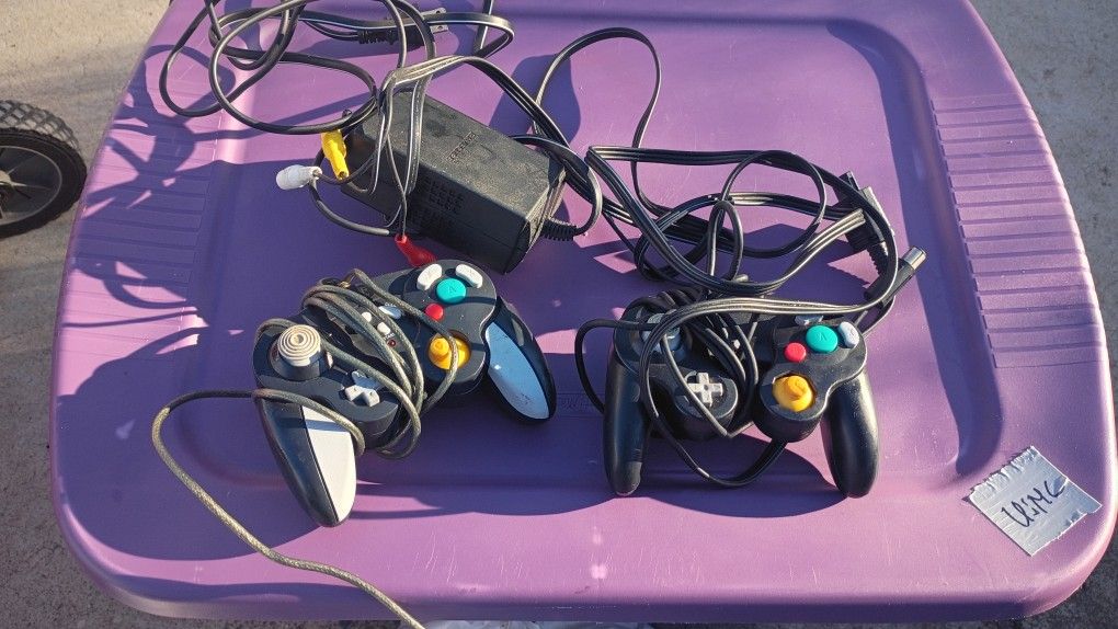 Nintendo Game Cube Controller And Wires 