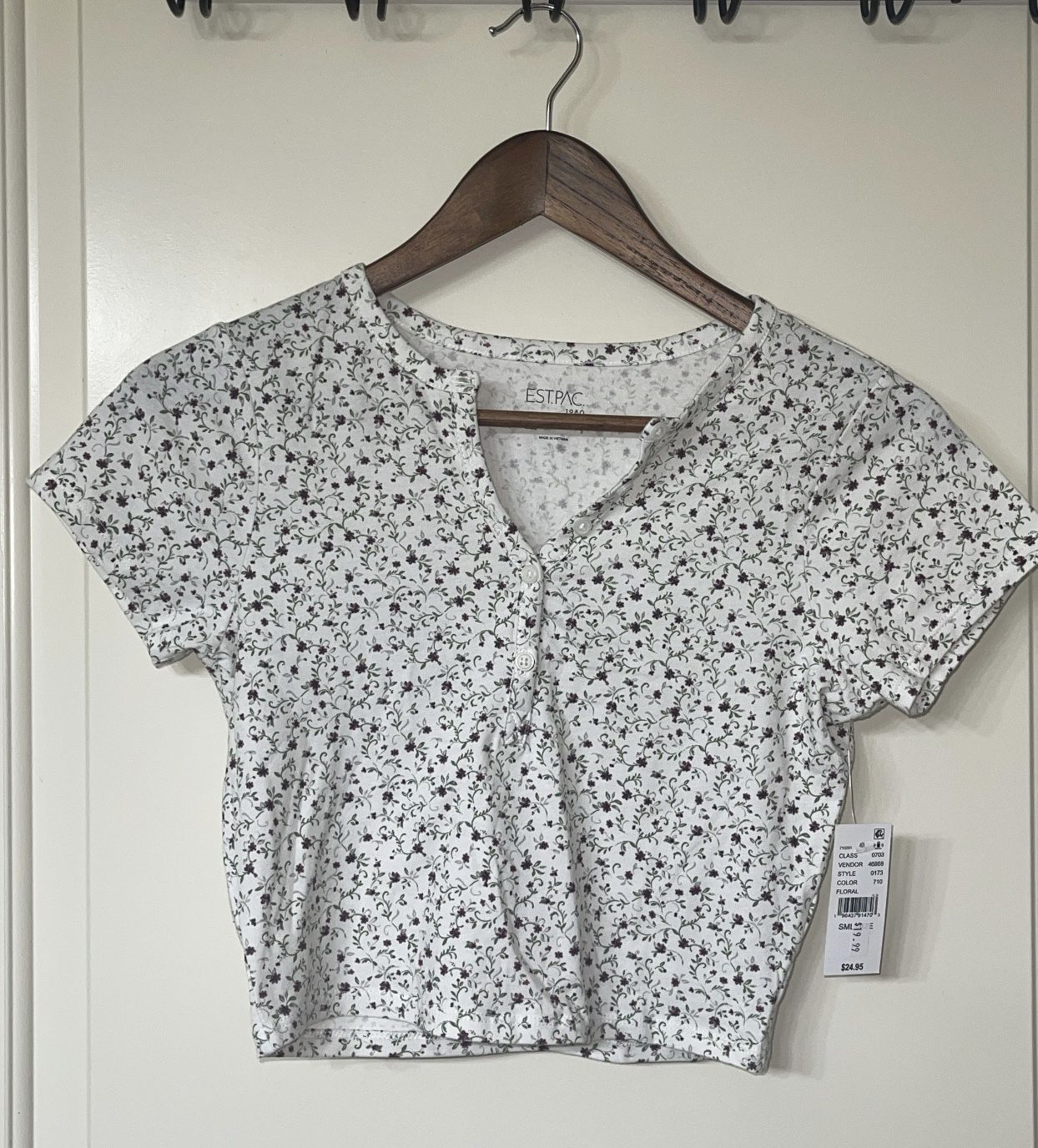 Pacsun : small - crop top TAGS STILL ATTACHED