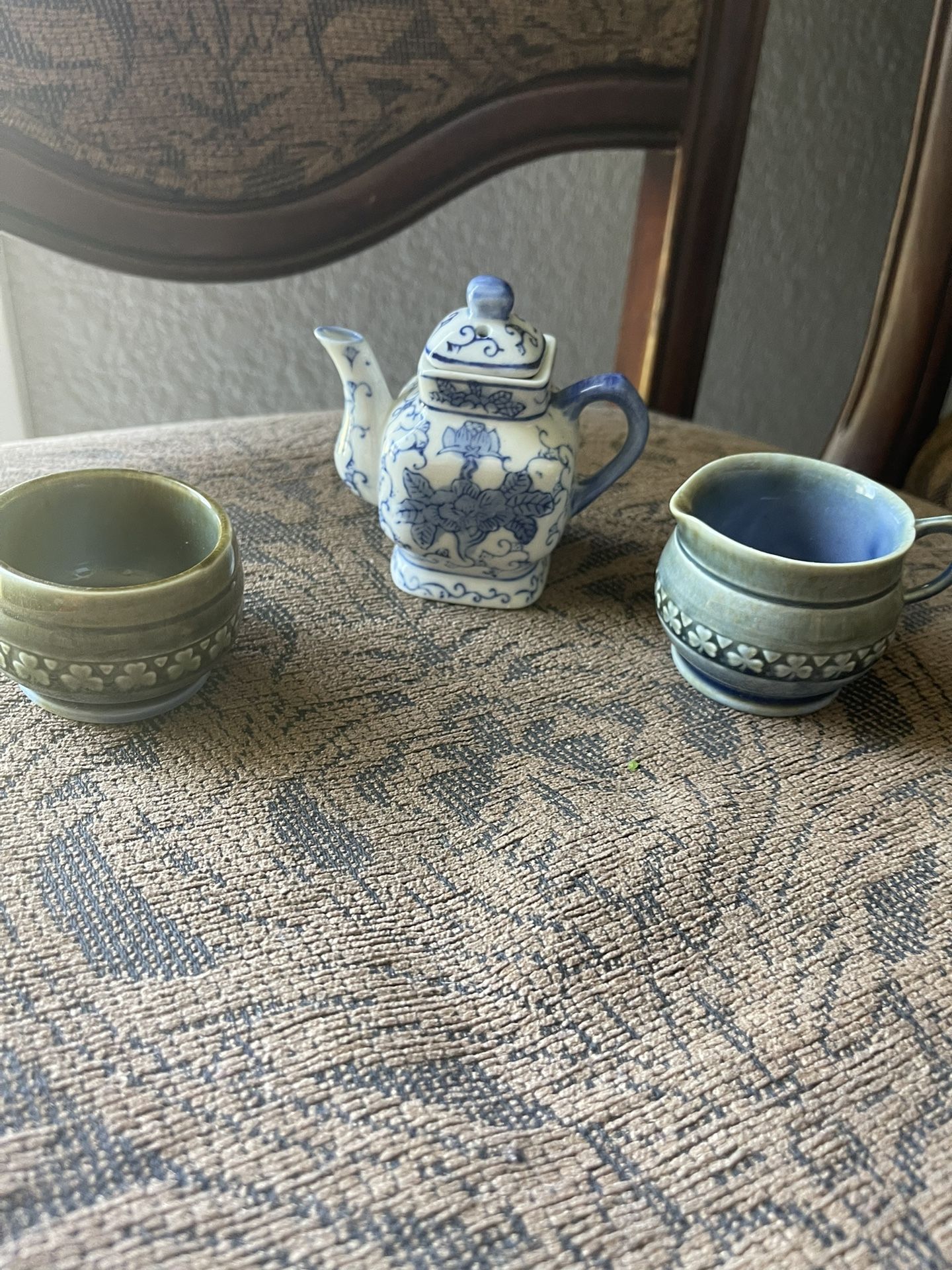 Mixed Porcelain Ireland And China 