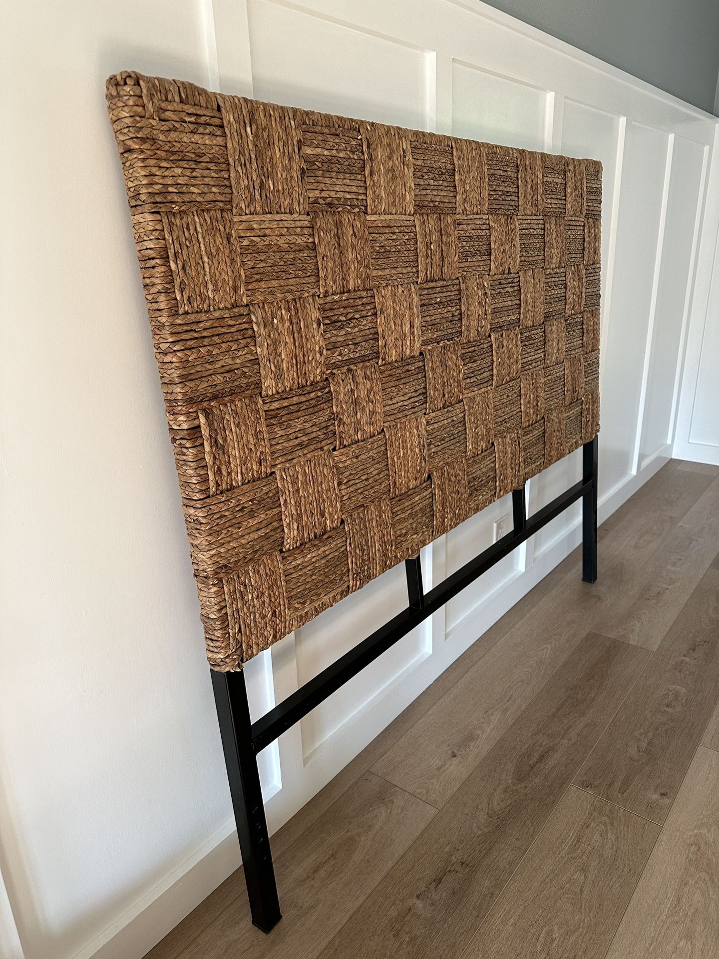 Pier 1 Seagrass Queen Headboard for Sale in Tigard, OR OfferUp