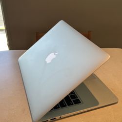 Apple MacBook Air 13” I5/8GB/256GB SSD $180