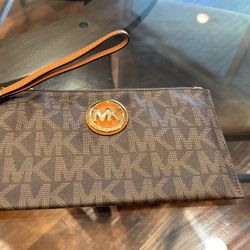 MK Wristlet Wallet 
