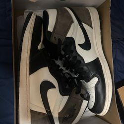 Air Jordan 1 Mochas
