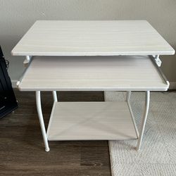 Nice Small Desk Very Good Condition 