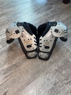 Catalyst All Star SP 1000 M Youth Shoulder Pads Medium 30”-32” 80-110 Lbs