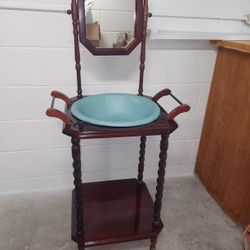 Antique Wash Basin 