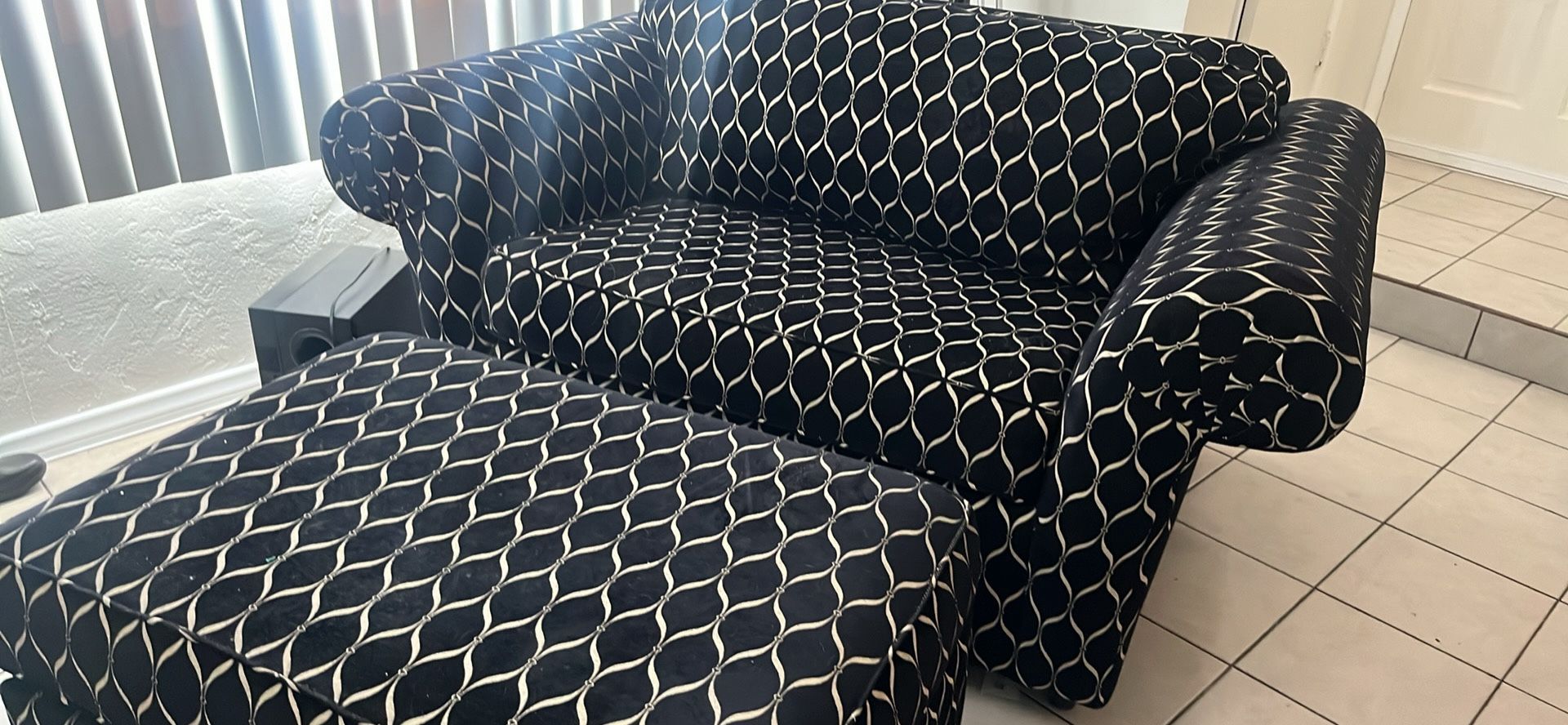 Bohemian Black And White Oversized Loveseat And Ottman