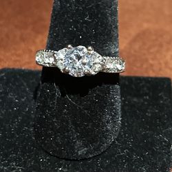 New Beautiful Sapphire Diamond Ring
