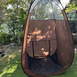 Foldable pop up booth