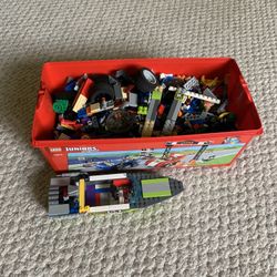 Full Tub Of Lego’s 