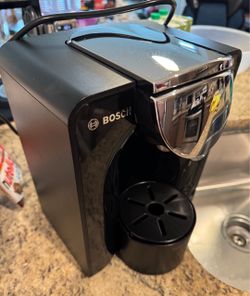 Bosch Tassimo Coffee & Espresso Maker - Great Condition - Must be picked up by September 15!
