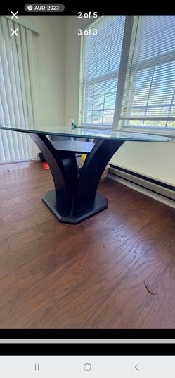 54” round Glass top Round table